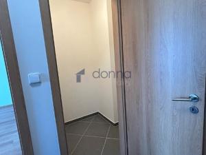 Pronájem bytu 2+kk, Praha - Vysočany, Čakovická, 63 m2