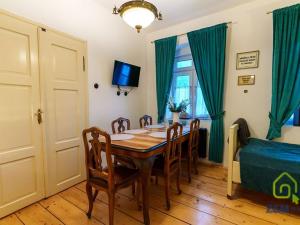 Prodej apartmánu, Jáchymov, Palackého, 200 m2