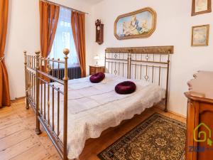 Prodej apartmánu, Jáchymov, Palackého, 200 m2