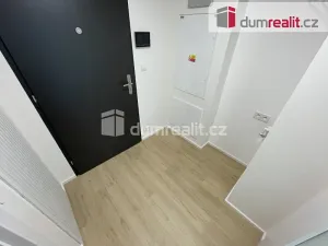 Pronájem bytu 1+kk, Praha - Smíchov, U Lihovaru, 32 m2