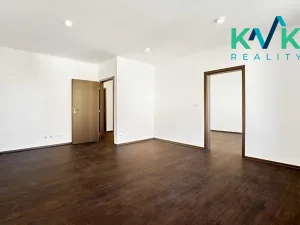 Prodej bytu 2+1, Karlovy Vary, U Trati, 60 m2