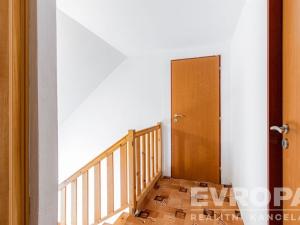 Prodej rodinného domu, Ústí nad Labem - Hostovice, Hostovická, 250 m2