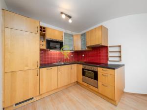 Pronájem bytu 2+kk, Praha - Nusle, U křížku, 47 m2