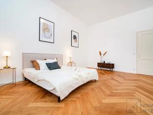 Pronájem bytu 2+kk, Praha - Malá Strana, Újezd, 71 m2