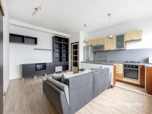 Pronájem bytu 2+kk, Praha - Holešovice, U staré plynárny, 46 m2