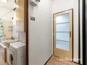 Pronájem bytu 2+kk, Praha - Holešovice, U staré plynárny, 46 m2