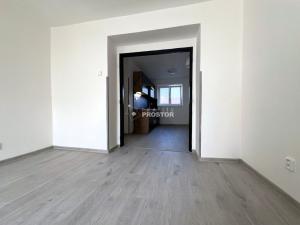 Prodej bytu 2+1, Neratovice, Hrubínova, 62 m2