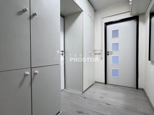 Prodej bytu 2+1, Neratovice, Hrubínova, 62 m2