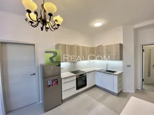 Prodej bytu 2+kk, Praha - Strašnice, Černokostelecká, 52 m2