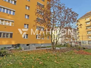 Prodej bytu 1+kk, Praha - Holešovice, U staré plynárny, 47 m2