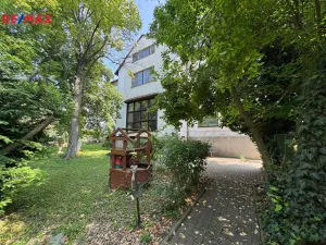 Prodej komerční nemovitosti, Kunovice, Osvobození, 3040 m2