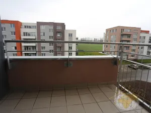 Pronájem bytu 1+kk, Praha - Letňany, Hlučkova, 31 m2