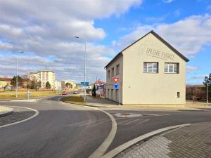 Pronájem obchodního prostoru, Beroun, Plzeňská, 160 m2