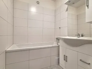 Pronájem bytu 2+kk, Praha - Vršovice, Finská, 43 m2