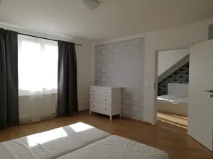 Pronájem bytu 2+1, Praha - Smíchov, Podbělohorská, 61 m2