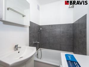 Prodej bytu 1+kk, Brno - Líšeň, Molákova, 32 m2