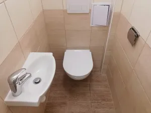 Pronájem bytu 1+kk, Praha - Vokovice, Na dlouhém lánu, 32 m2