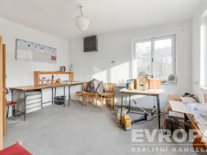 Prodej komerční nemovitosti, Maleč, okres havlíčkův brod, 1012 m2