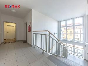 Prodej bytu 1+kk, Praha - Písnice, Švihovská, 43 m2