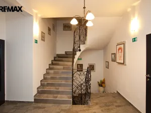 Prodej vícegeneračního domu, Černolice, Pod Hůrkou, 420 m2