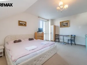 Prodej vícegeneračního domu, Černolice, Pod Hůrkou, 420 m2