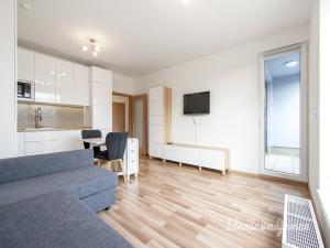 Pronájem bytu 2+kk, Praha - Uhříněves, Oty Bubeníčka, 52 m2