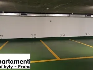 Pronájem garážového stání, Praha - Holešovice, Kamenická, 15 m2