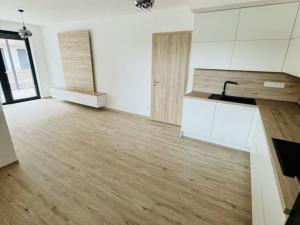 Pronájem bytu 2+kk, Plzeň - Východní Předměstí, Kartónová, 77 m2