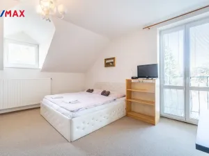 Prodej ubytování, Černolice, Pod Hůrkou, 420 m2