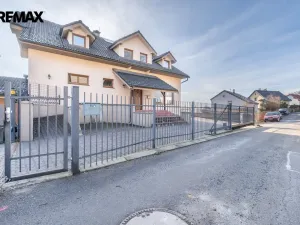 Prodej ubytování, Černolice, Pod Hůrkou, 420 m2