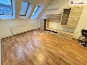 Pronájem bytu 2+kk, Praha - Kbely, Herlíkovická, 48 m2