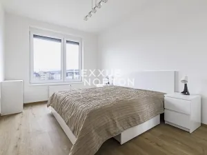 Pronájem bytu 2+kk, Praha - Vysočany, Střídavá, 60 m2