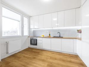 Prodej bytu 3+kk, Praha - Prosek, Vysočanská, 82 m2