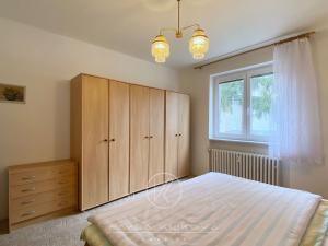 Prodej bytu 2+1, Plzeň, Školní, 70 m2