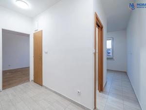 Pronájem bytu 2+1, Hranice, Obránců míru, 60 m2