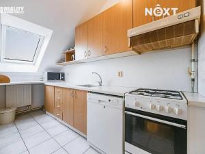 Prodej bytu 2+1, Hodonín, Dobrovolského, 68 m2