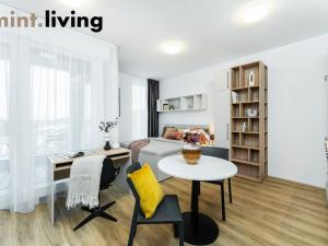 Pronájem bytu 1+kk, Praha - Vysočany, Odkolkova, 42 m2