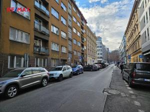 Pronájem bytu 1+kk, Praha - Smíchov, Bozděchova, 28 m2