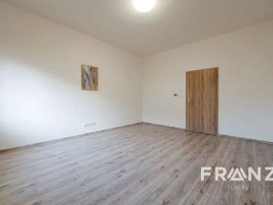 Pronájem bytu 2+kk, Ostrava, Novoveská, 52 m2