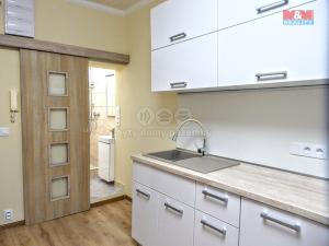 Prodej bytu 1+1, Karlovy Vary - Bohatice, U Trati, 35 m2