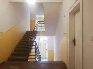 Pronájem bytu 1+kk, Praha - Bubeneč, U zeměpisného ústavu, 34 m2