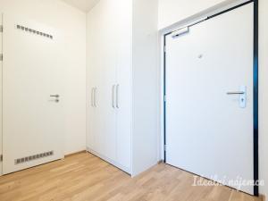 Pronájem bytu 2+kk, Praha - Vysočany, Pechmanových, 53 m2