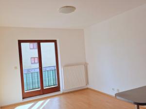 Pronájem bytu 2+kk, Praha - Štěrboholy, Andersenova, 52 m2