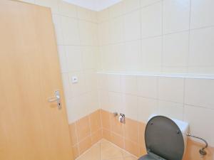 Pronájem bytu 2+kk, Praha - Štěrboholy, Andersenova, 52 m2