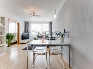 Pronájem bytu 2+kk, Praha - Žižkov, Na Jarově, 74 m2