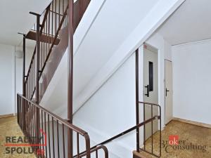 Prodej bytu 2+kk, Praha - Kobylisy, Mirovická, 40 m2