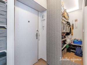 Pronájem bytu 1+kk, Praha - Záběhlice, Trenčínská, 39 m2