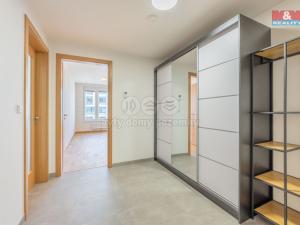 Pronájem bytu 2+kk, Praha, Smržových, 56 m2