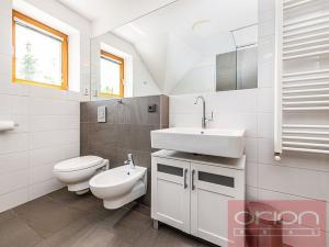 Pronájem rodinného domu, Praha - Slivenec, Ke Smíchovu, 218 m2
