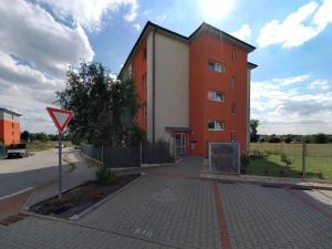 Pronájem bytu 1+kk, Praha - Horní Počernice, Markupova, 40 m2